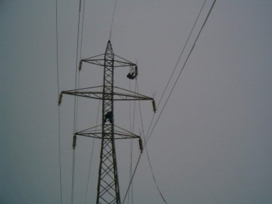 Tariful Transelectrica pentru transportul energiei electrice creşte cu aproape 5%